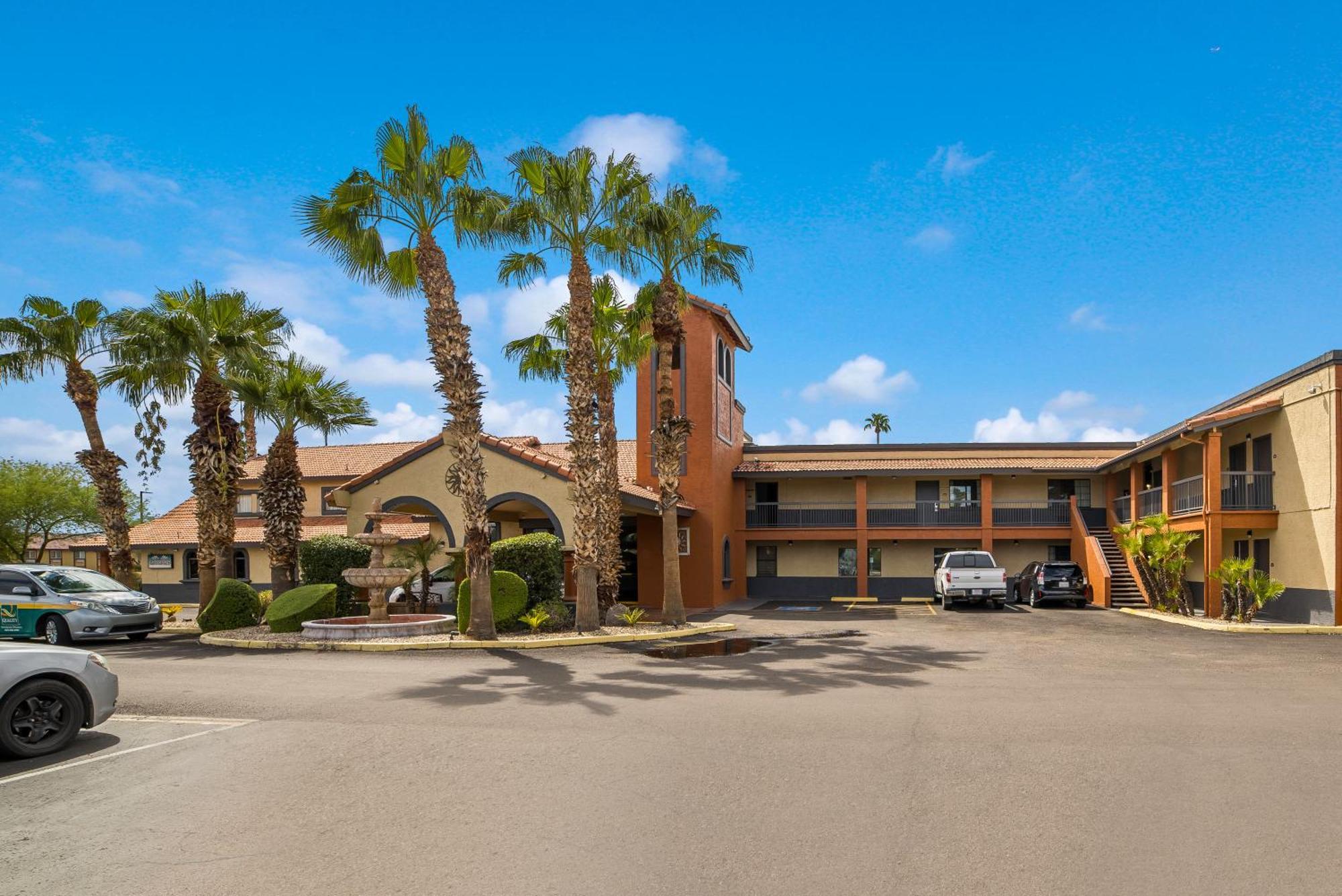Quality Inn & Suites Goodyear - Phoenix West Exterior foto